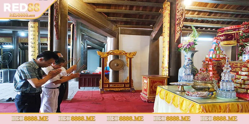 cach-cung-to-co-bac-trang-phuc-gon-gang